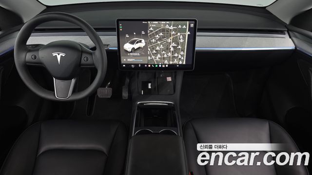 Tesla Model Y 2025 — photo 10