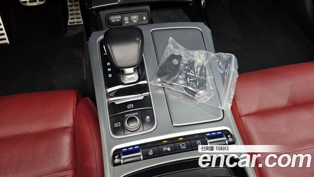 Kia Stinger 2018 — photo 9