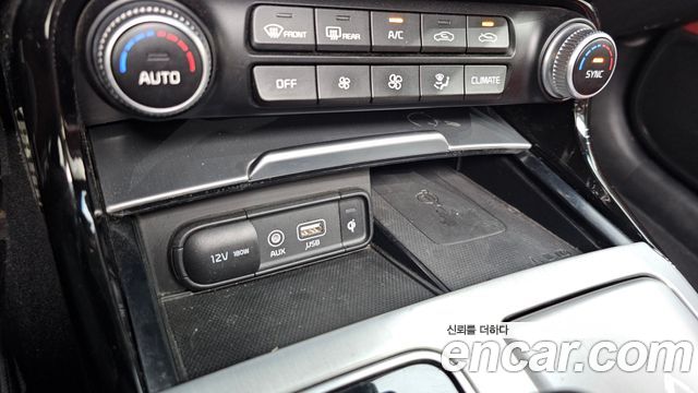 Kia Stinger 2018 — photo 13