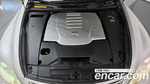 Lexus LS 2012 — photo 6