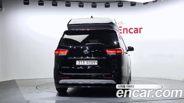 Kia Canival 2018 — photo 4