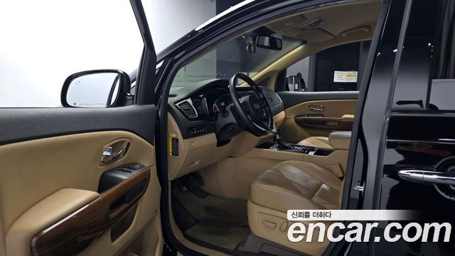 Kia Canival 2018 — photo 13