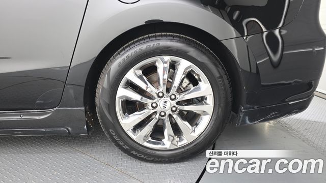 Kia Canival 2018 — photo 7