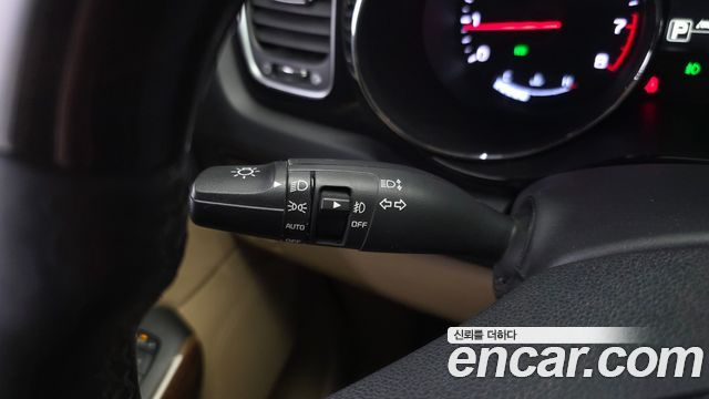 Kia Canival 2018 — photo 37