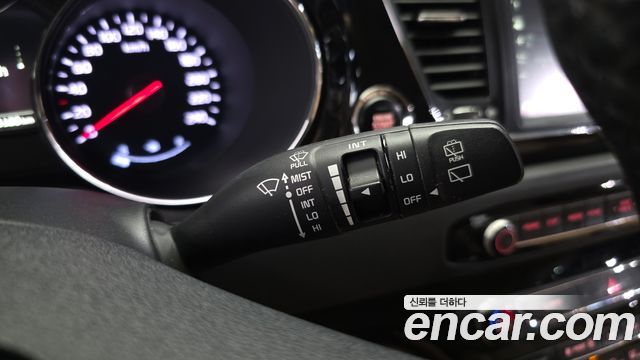 Kia Canival 2018 — photo 38