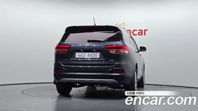 Kia Sorento 2015 — photo 4