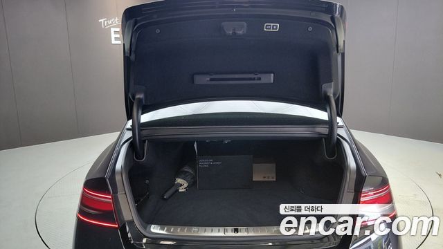 Genesis G90 2023 — photo 23