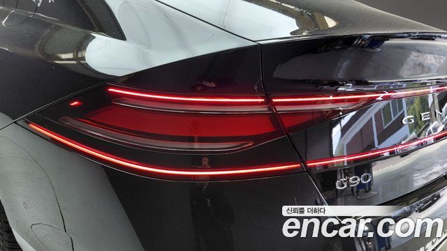 Genesis G90 2023 — photo 9
