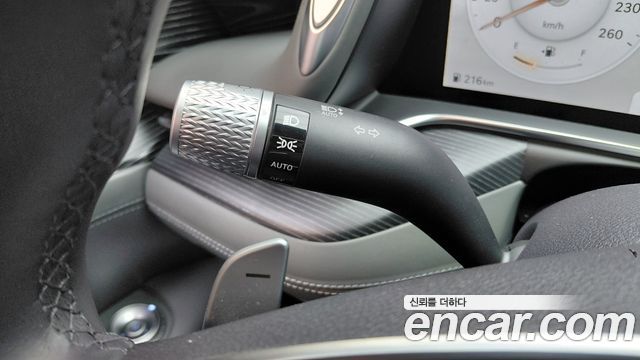 Genesis G90 2023 — photo 30