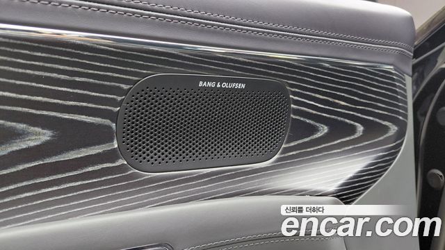 Genesis G90 2023 — photo 32