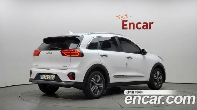 Kia Niro 2022 — photo 2