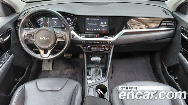 Kia Niro 2022 — photo 10