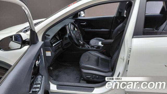 Kia Niro 2022 — photo 13
