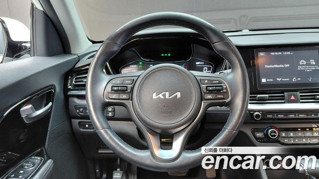 Kia Niro 2022 — photo 21