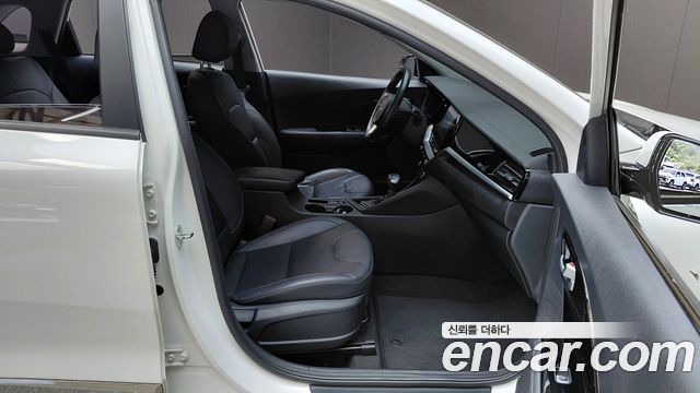 Kia Niro 2022 — photo 16