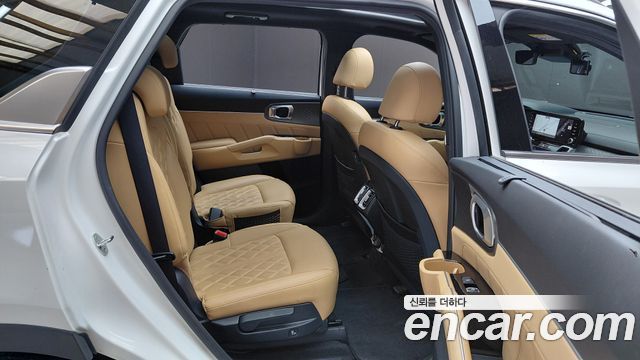 Kia Sorento 2023 — photo 17