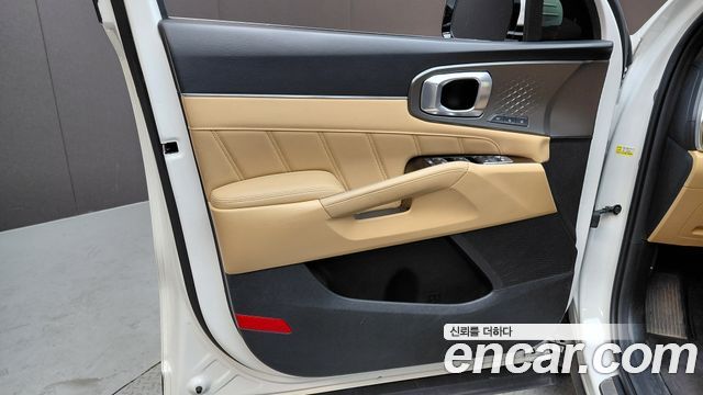 Kia Sorento 2023 — photo 14