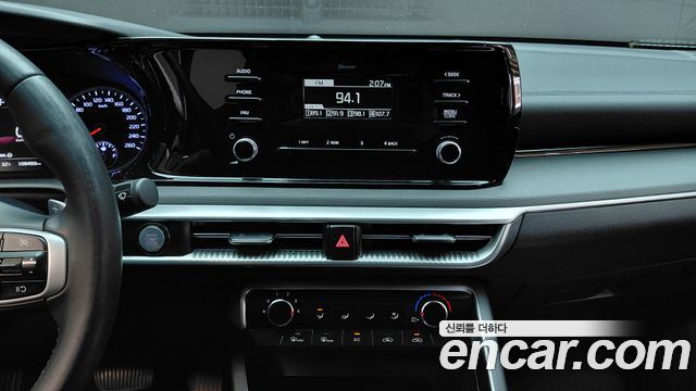Kia K5 2022 — photo 22