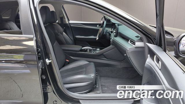 Kia K5 2022 — photo 16