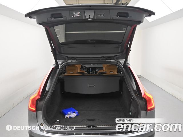 Volvo V90 2020 — photo 19