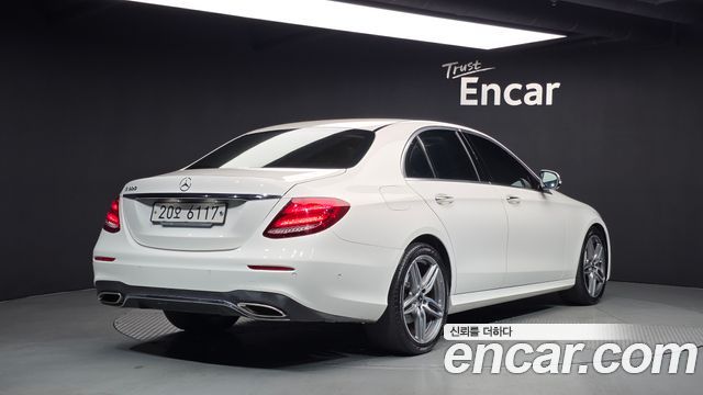 Mercedes-Benz E-Class 2019 — photo 2