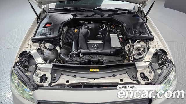 Mercedes-Benz E-Class 2019 — photo 6