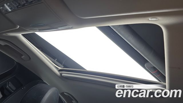 Mercedes-Benz E-Class 2019 — photo 17