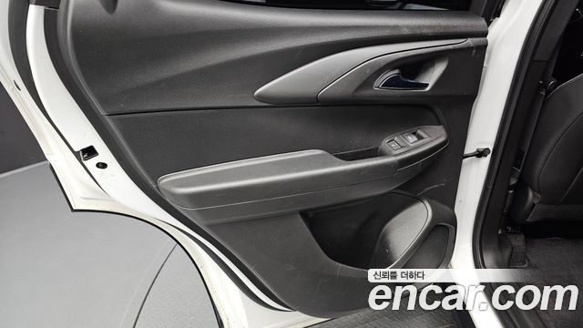 Chevrolet Korea Trailblazer 2022 — photo 15