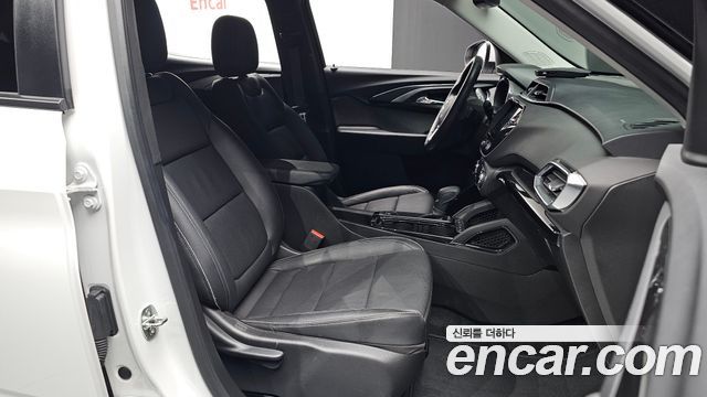 Chevrolet Korea Trailblazer 2022 — photo 16