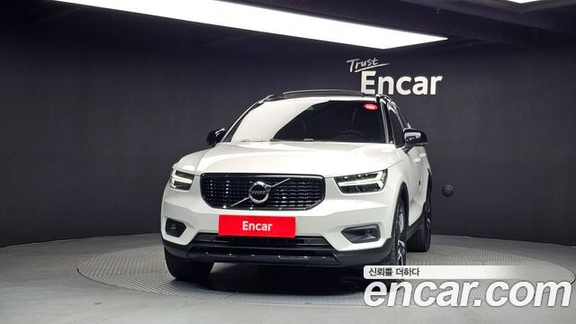 Volvo XC40 2021 — photo 3