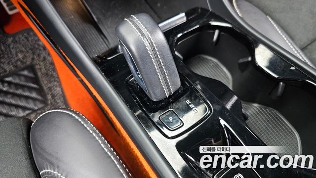 Volvo XC40 2021 — photo 9