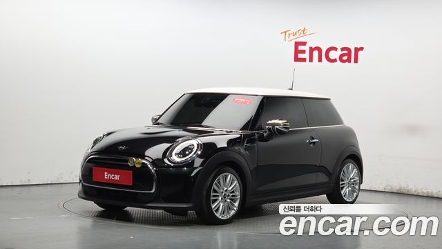 Mini Cooper 2023 — photo 34