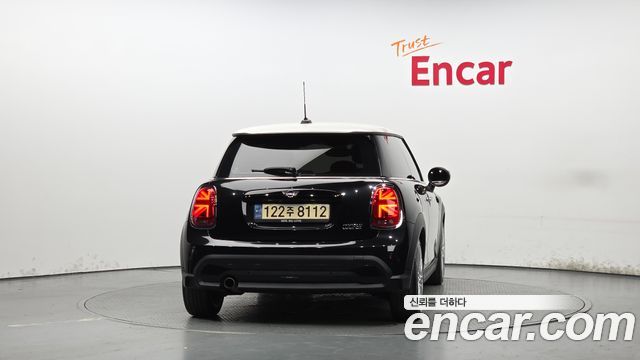 Mini Cooper 2023 — photo 4