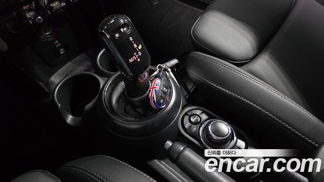 Mini Cooper 2023 — photo 12