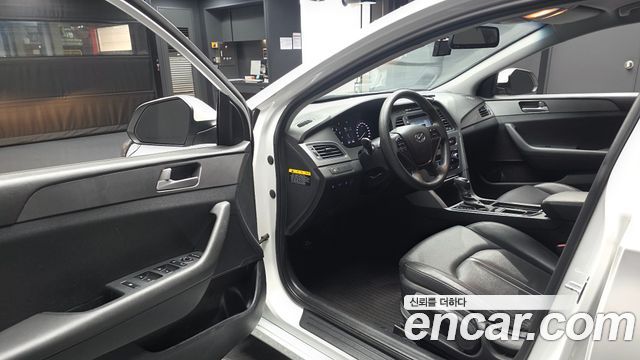 Hyundai Sonata 2016 — photo 13