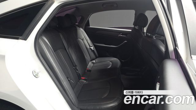 Hyundai Sonata 2016 — photo 17