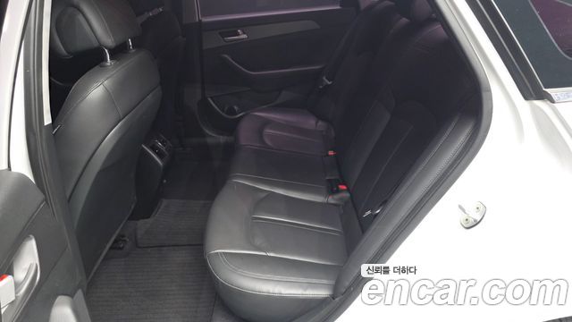 Hyundai Sonata 2016 — photo 18