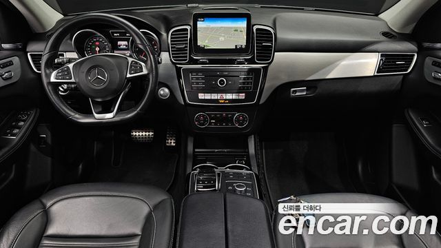 Mercedes-Benz GLE-Class 2018 — photo 10