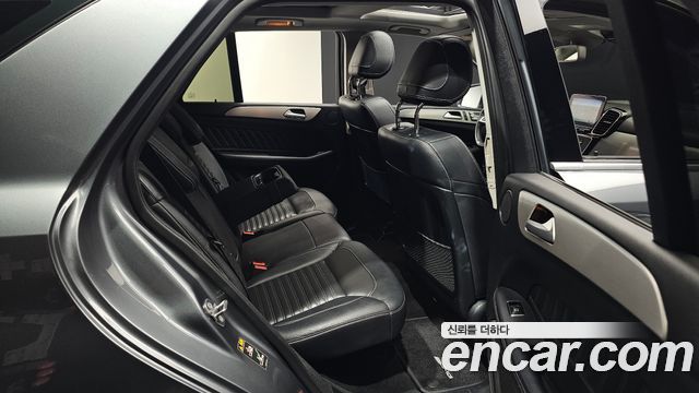Mercedes-Benz GLE-Class 2018 — photo 18