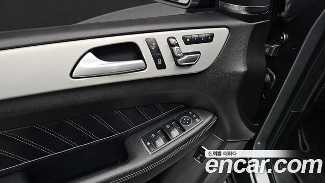 Mercedes-Benz GLE-Class 2018 — photo 24