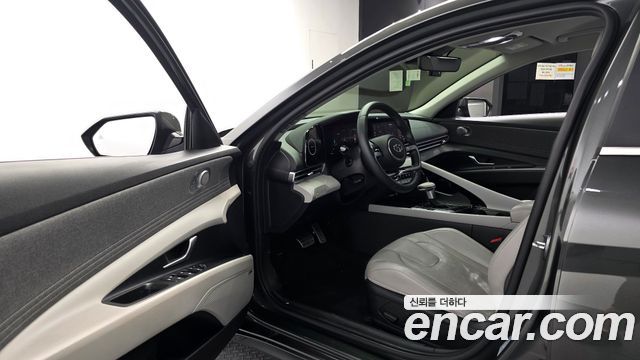 Hyundai AVANTE 2021 — photo 13