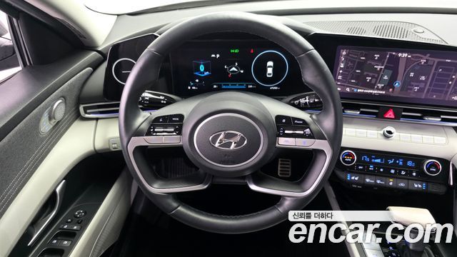 Hyundai AVANTE 2021 — photo 19