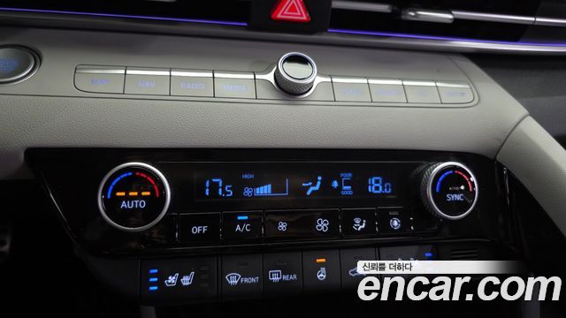Hyundai AVANTE 2021 — photo 27