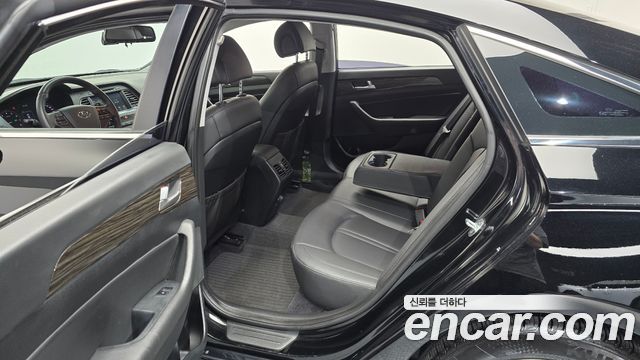 Hyundai Sonata 2015 — photo 17