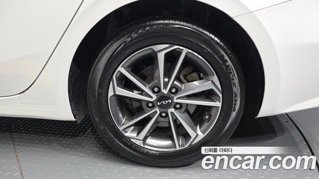 Kia K3 2022 — photo 7