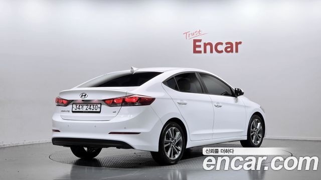 Hyundai AVANTE 2018 — photo 2