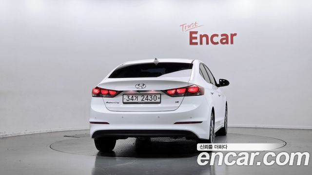 Hyundai AVANTE 2018 — photo 4