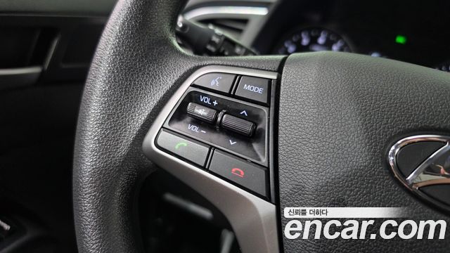 Hyundai AVANTE 2018 — photo 23