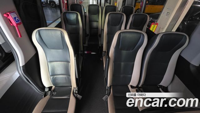 Hyundai Solati 2023 — photo 25