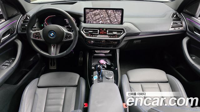 BMW iX3 2022 — photo 10